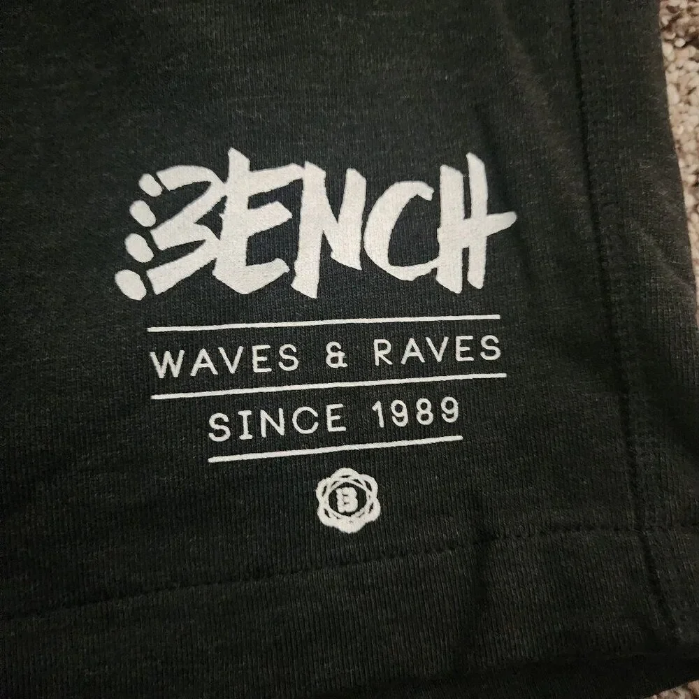 Bench Men's Logo Sweat Shorts Draw String Gray NWT - Picture 3 of 5